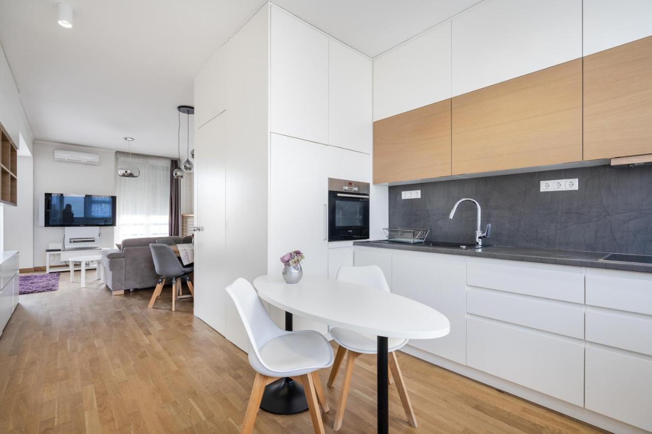 Breathless Basilika View Elegant Flat With Balcony Need Reservation X Free Parking Budapest Ngoại thất bức ảnh